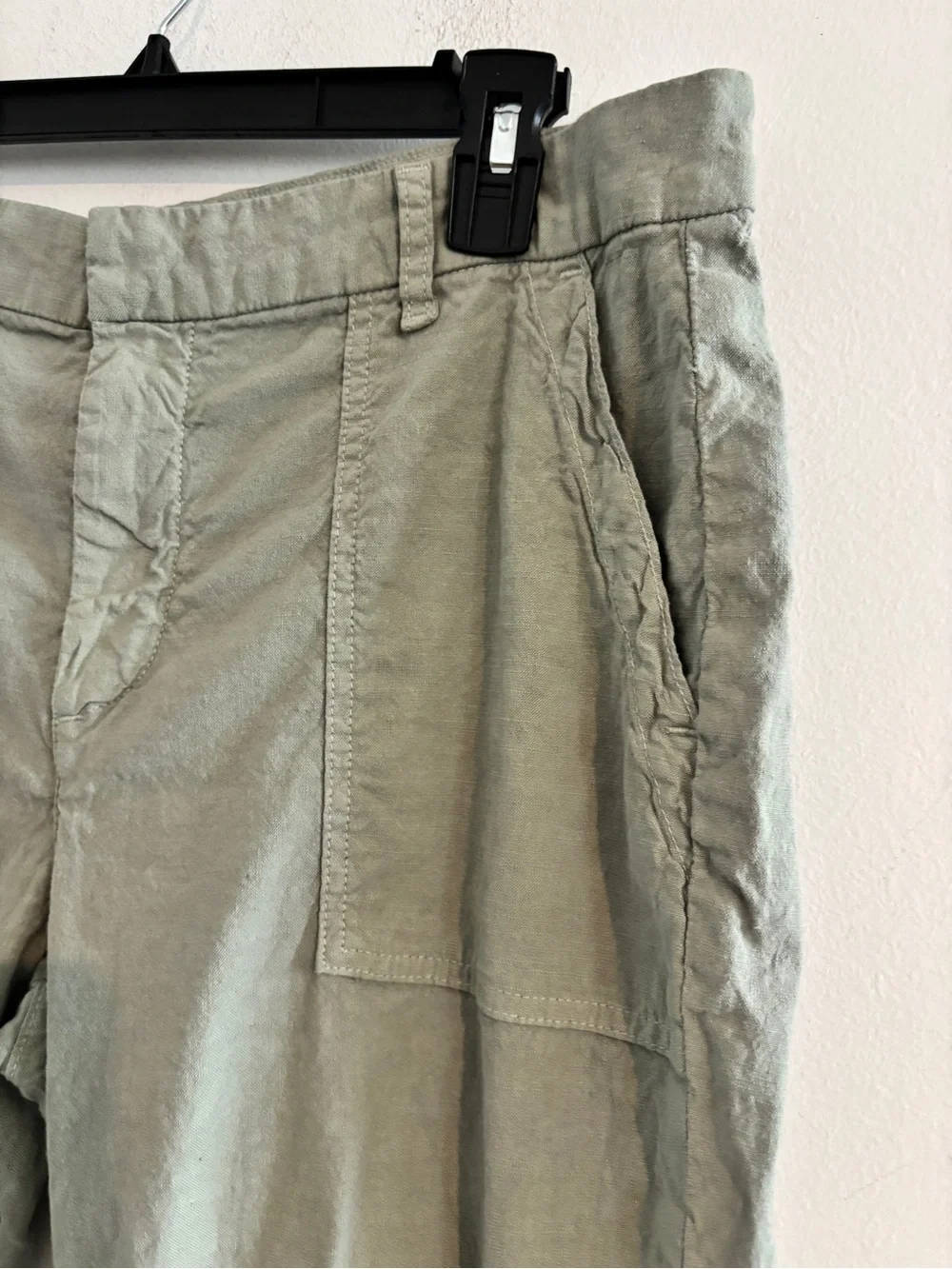 Frank & Eileen Jameson Utility Joggers sage color, tapered ankle Size 10